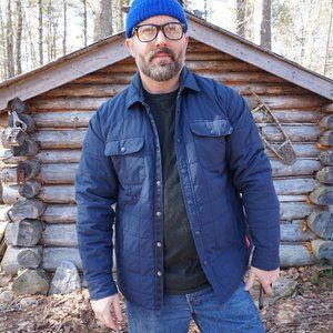 EMS Eastern Mountain Sports Quilted Light Shirt Jacket. Navy Blue Med-Large.